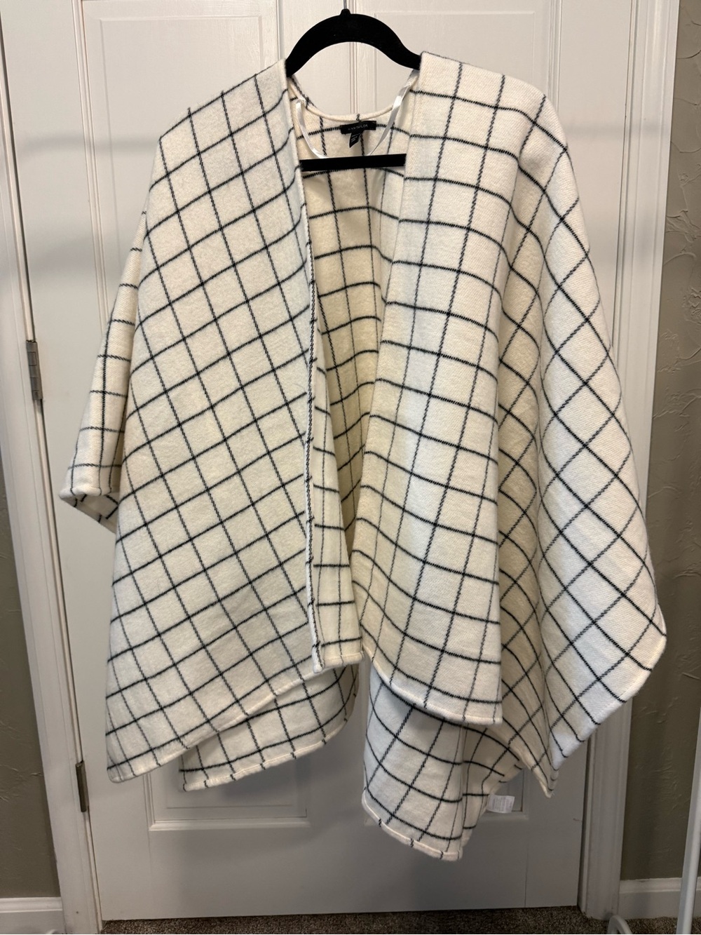 Windowpane Grid Wrap Jacket - Ivory/Black